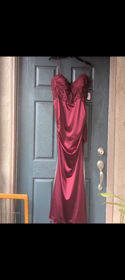 Formal dress new with tags size xl
