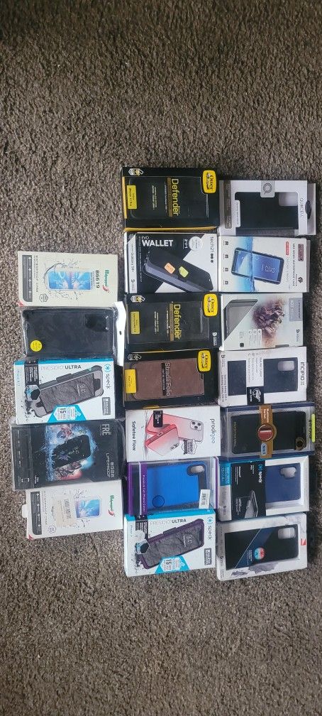 10) RANDOM SAMSUNG AND IPHONE CASES. MESSAGE WITH YOUR MODEL TO SEE IF I HAVE ONE THAT'LL FIT YOUR PHONE