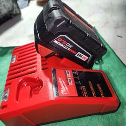 🛑 Milwaukee M18 5.0 Batt&Charger UsedGood. Firm Price/Precio Firme No Acepto Menos Ni Ofertas Gracias 🛑 