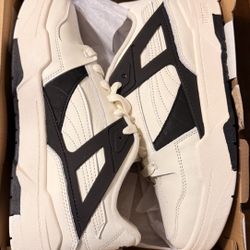 Melo 1 On 1 Sneakers 