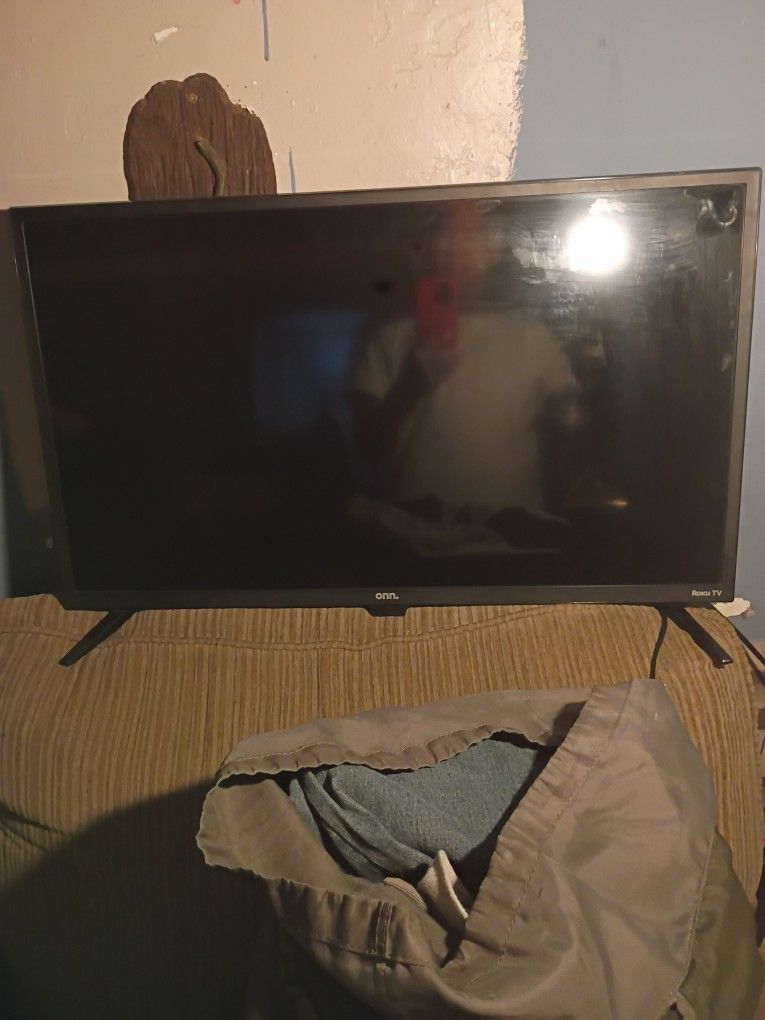 32 Inch Onn Smart Tv