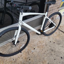 2025 Specialized Sirrus 2.0 XL 42c 