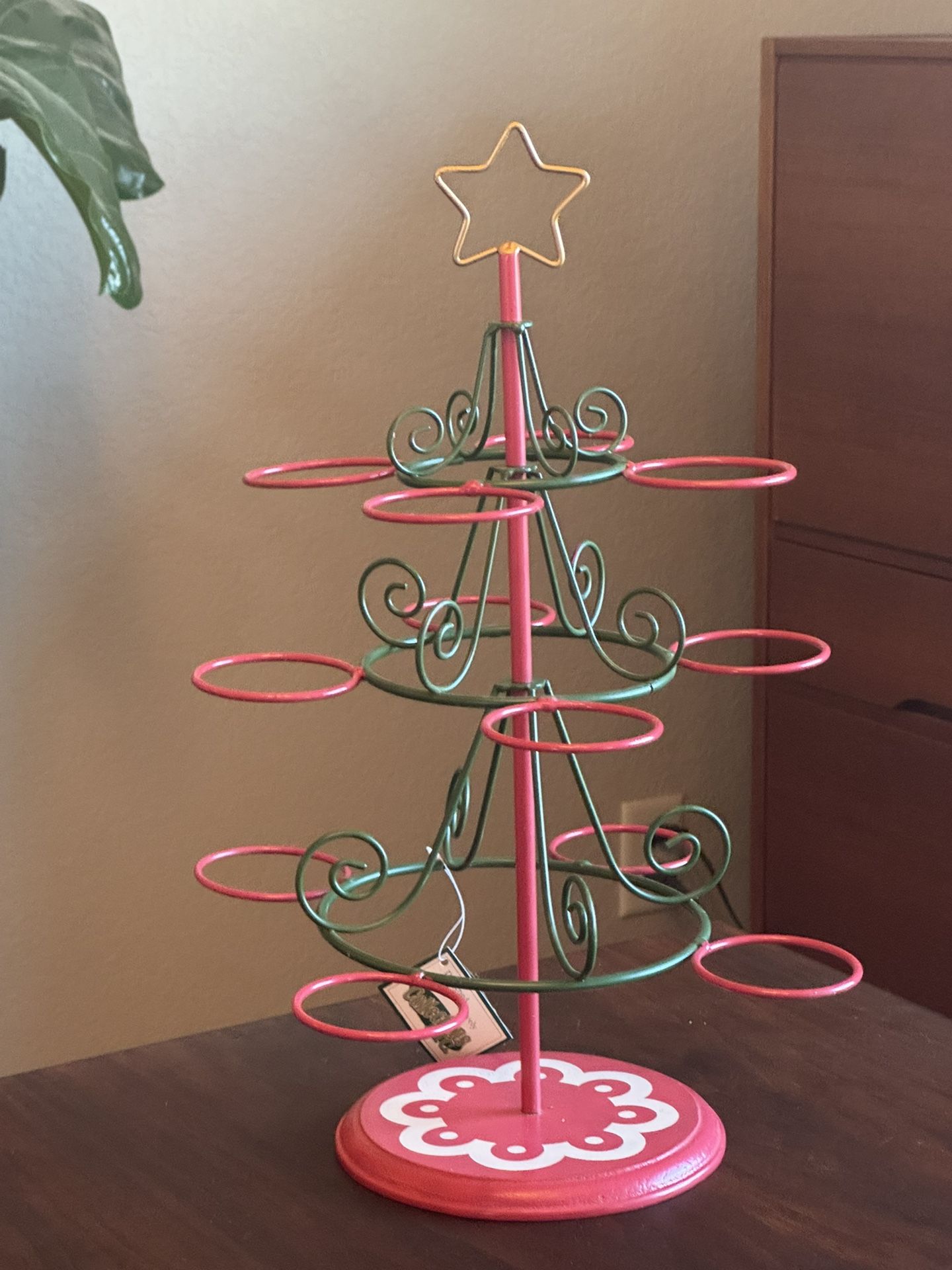 Christmas cupcake stand 