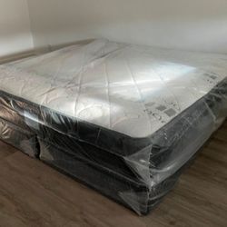 New KING SIZE MATTRESS PILLOW TOP PLUSH WITH FREE BOXSPRING //KING BED CAMA KING SIZE 