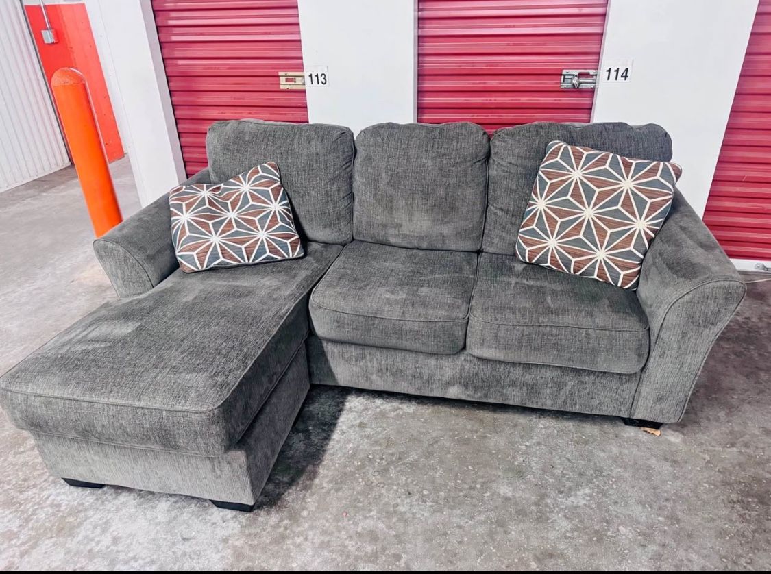 Couch & Chair set