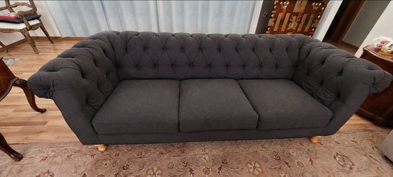 Tufted Chesterfield Style Couch-Gray