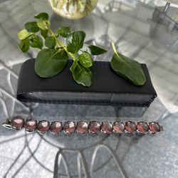 Vintage J. Crew faceted 12 glass Prong Brown Amber Stone Bracelet.