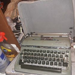 Old Type Writer Great Condition