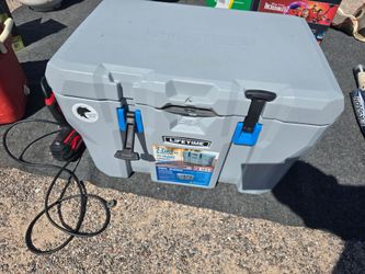 LIFETIME 55 QUART ICE CHEST