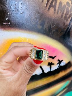 10k Green Stone Ring