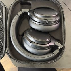 Headphones Brookstone Brand
