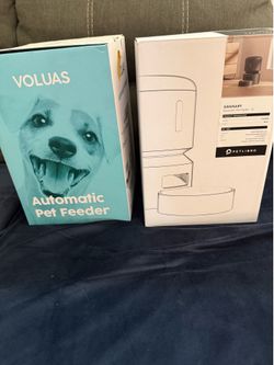 Automatic pet feeder