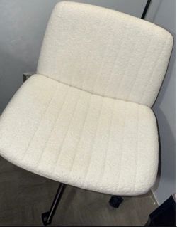 Criss Cross Vanity Chair