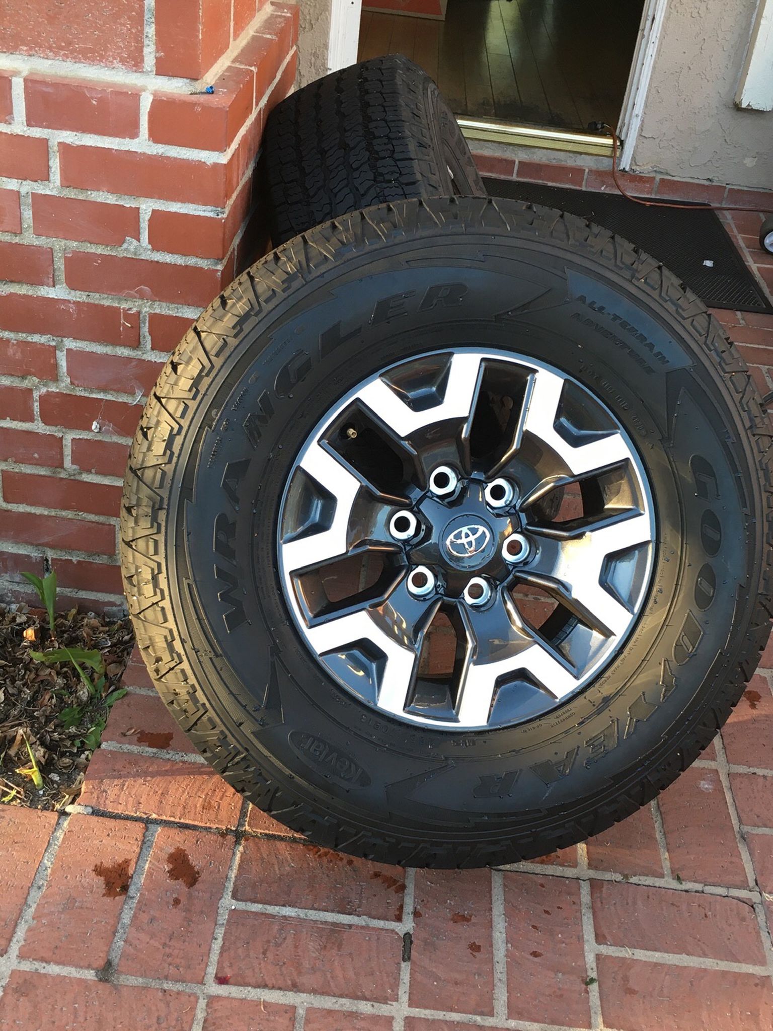 Toyota Tacoma Rims And Tires Trd Off Road Rims And Tires