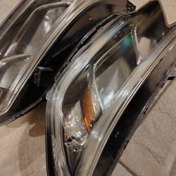 Head Lights  Honda Crv