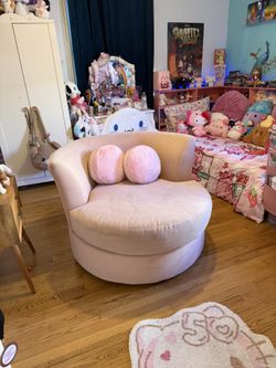 Spinning Pink Couch