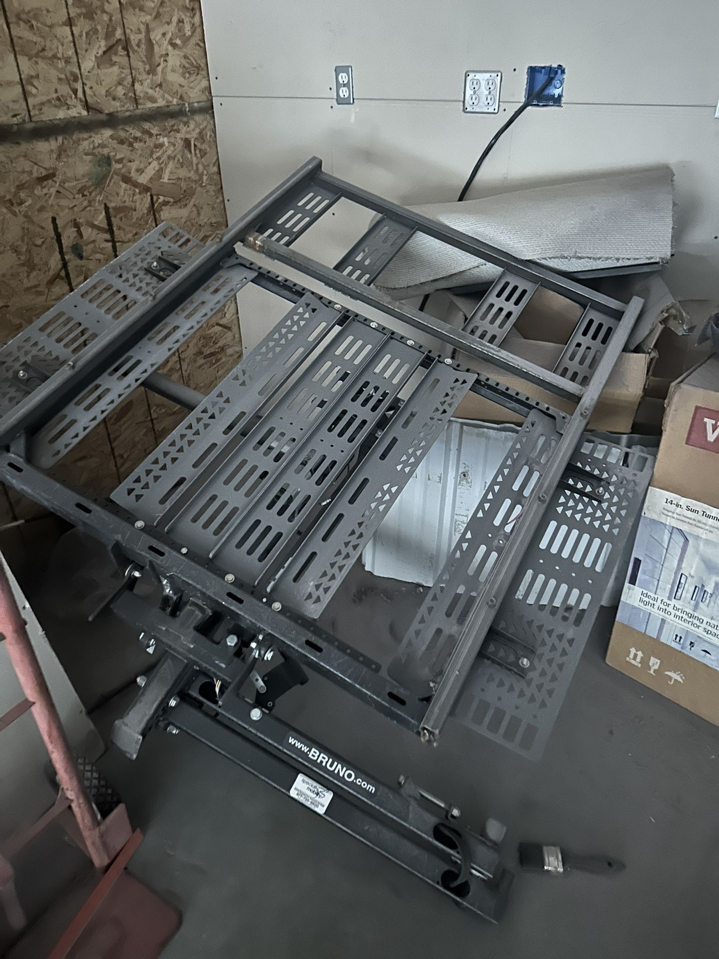Bruno Vehicle Lift
