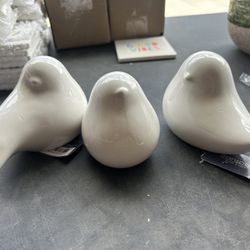 Brand new porcelain Birds (3)