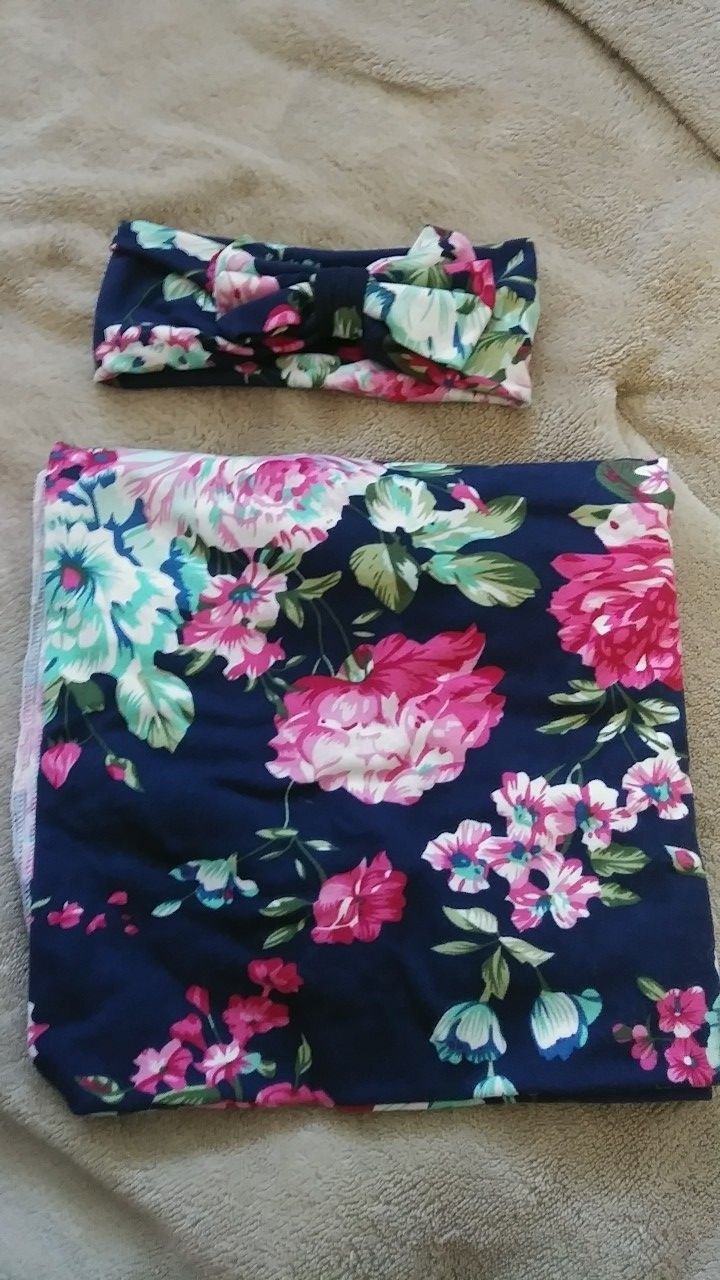 Floral receiving swaddle set