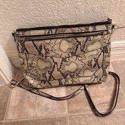 PURSE BARELY USED