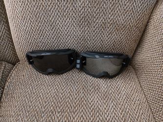 MOTORCYCLE GOGGLES.  MIRROR AND BLACK LENS.  ADJUSTABLE STRAP.  $20 EACH.  NEW.  PICKUP ONLY 