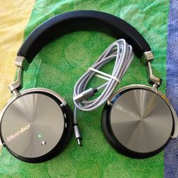 BLUEDIO TURBINE HEAFPHONES BLUETOOTH NOISE CANCELLING STEREOS WIRELESS 4.2 WITH MIC. 