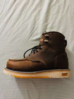 Brand new Georgia Work boots in box 7.5 US