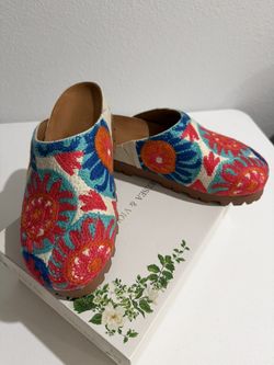 Clogs