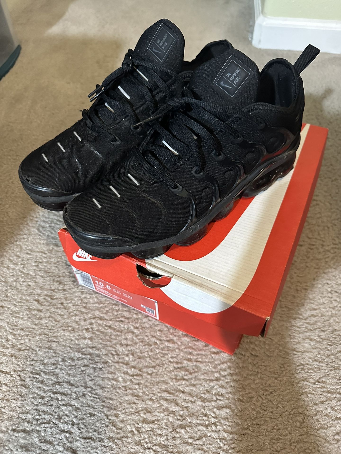 Black Vapor maces Size 10 Men