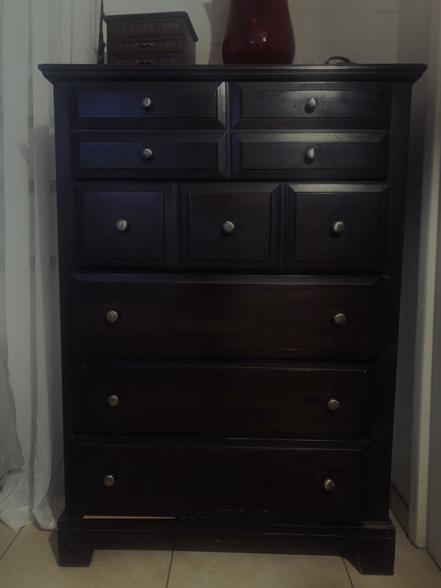 Dresser