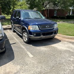 2004 Ford Explorer
