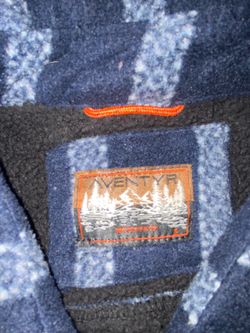 Avelyr Mountain Fleece-Lined Shacket - Men's Size L Blue Striped