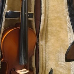 LaFayette violin with case included