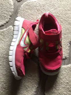 Nike sneakers size 3y