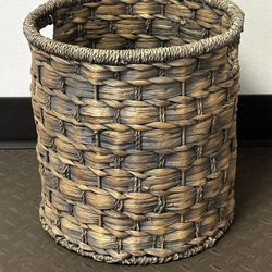 Braided Wicker Basket Cute!
