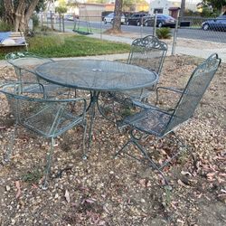 5 pice patio table