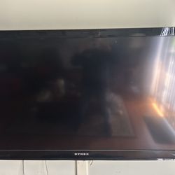 60in 1080p Dynex Tv and Sound Bar 
