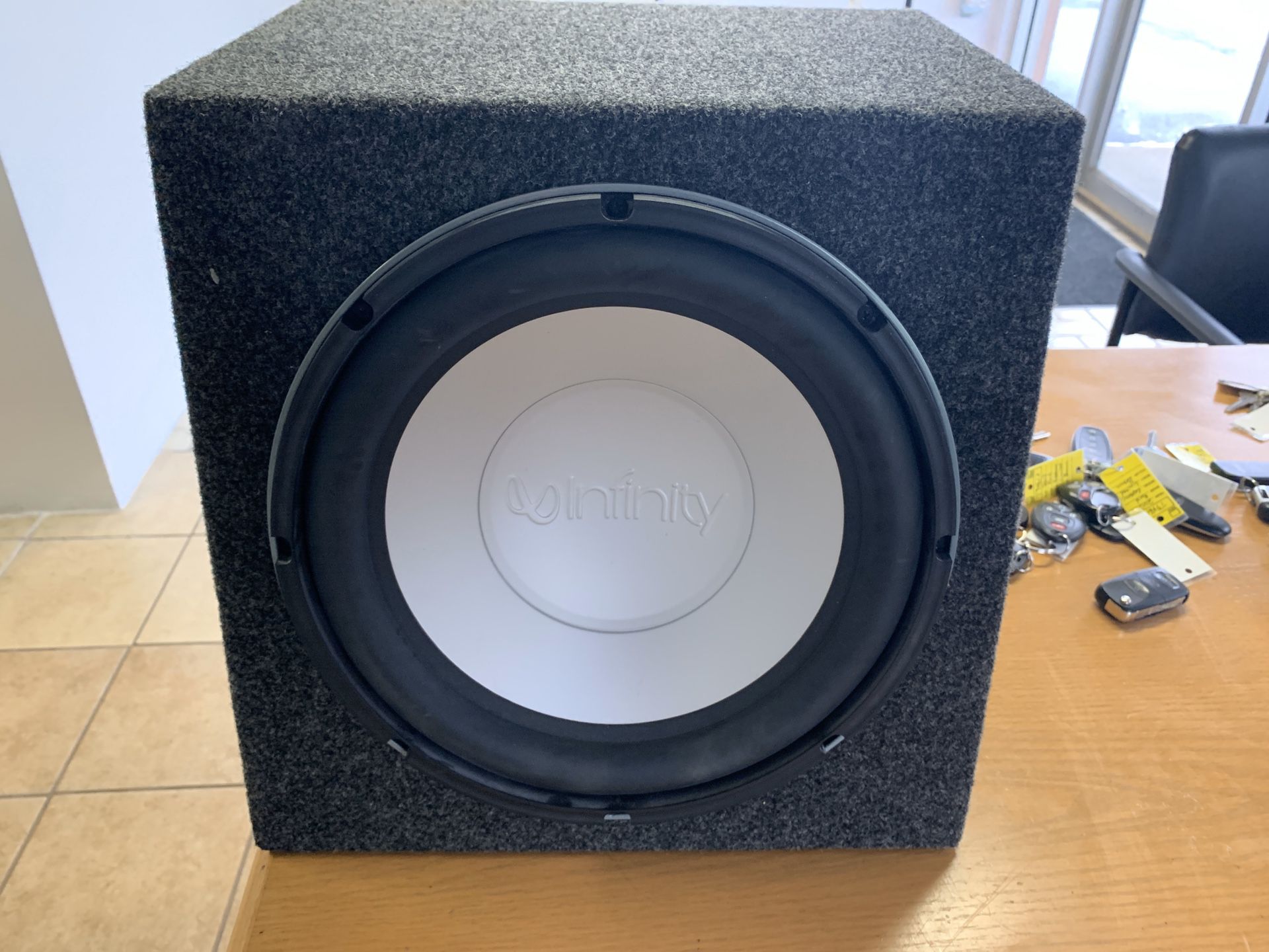 12” infinity kappa perfect 12.1 subwoofer in box