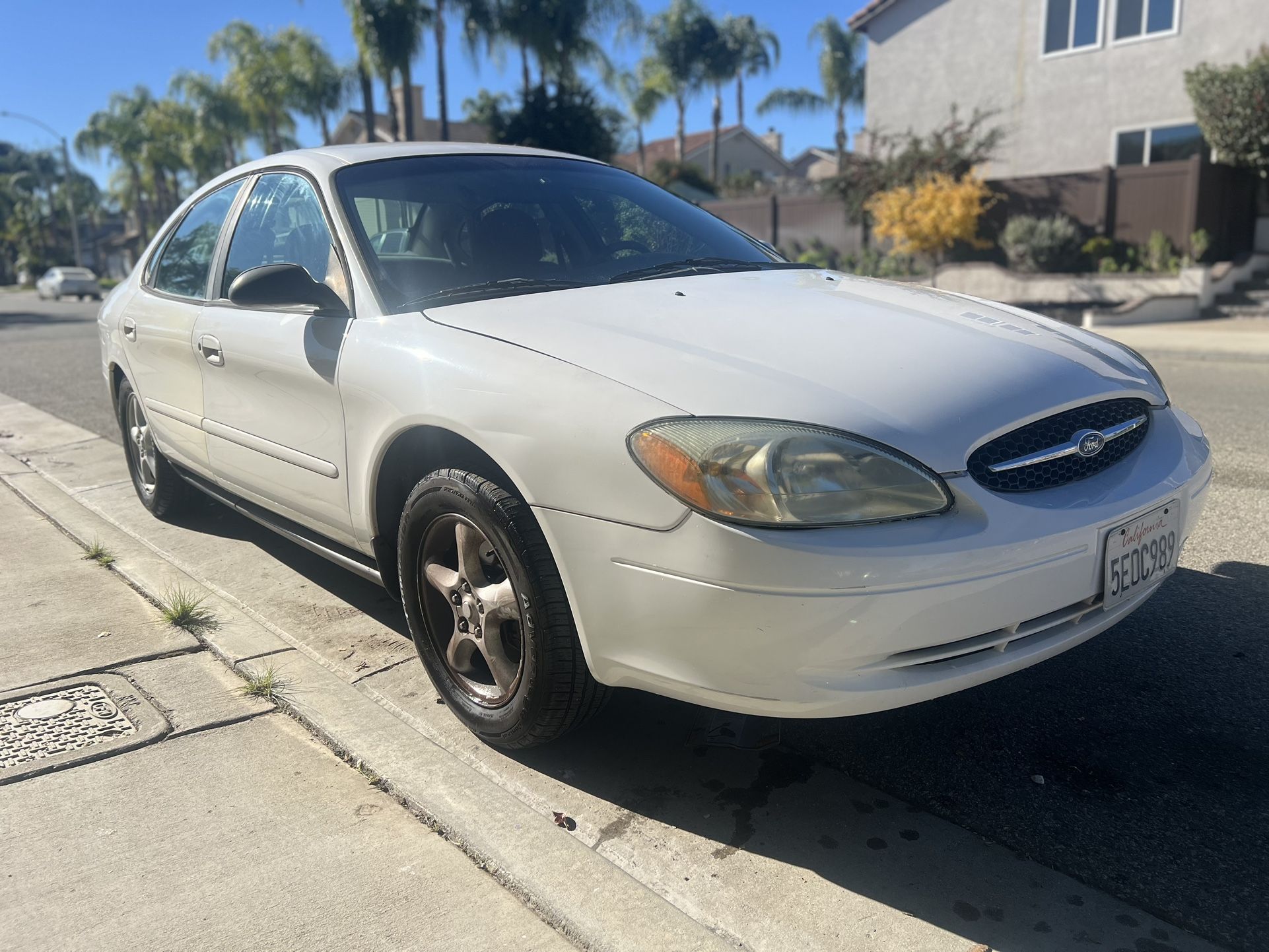 2001 Ford Taurus
