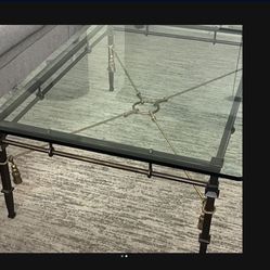 Beautiful Bernhardt Hollywood Regency Cocktail Table 