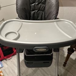 High chair-Graco