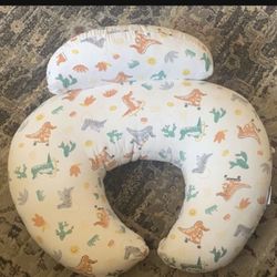 Nursing Pillow With Extra Cover 