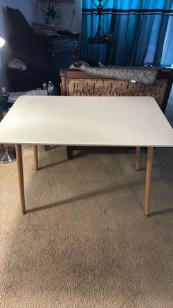 47.2" White Rectangular Dining Table Wood Legs for 4-6