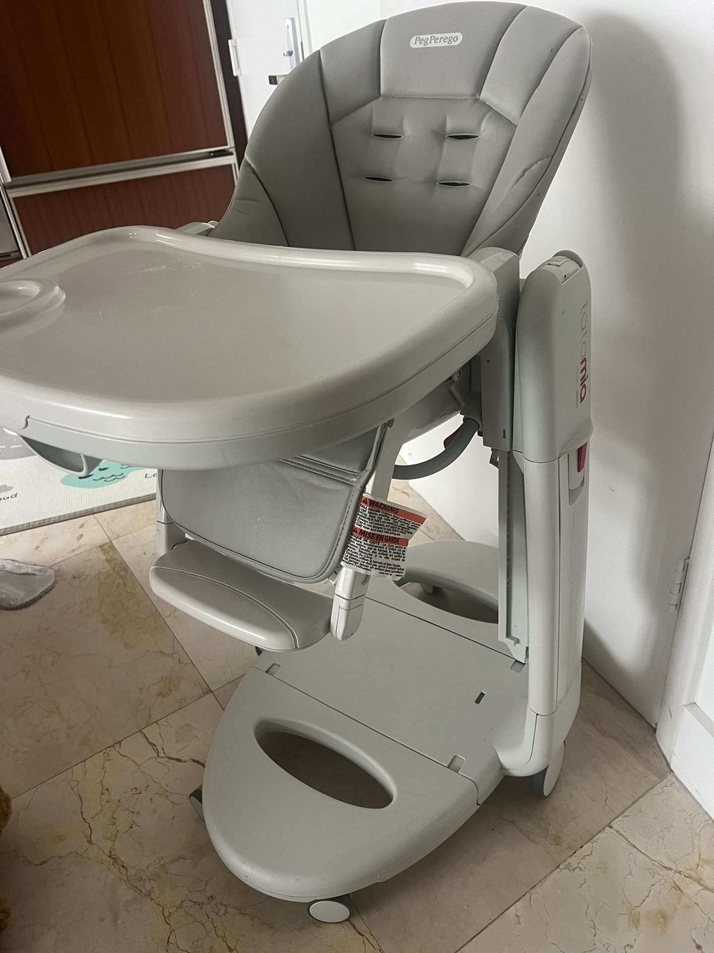 High chair Pegpegori