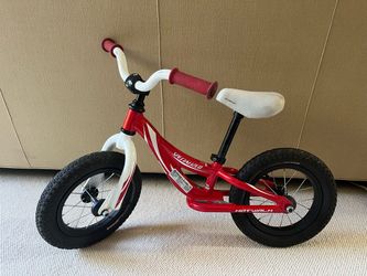 Specialized Hotwalk Balance Bike - Light & Ready to Ride!