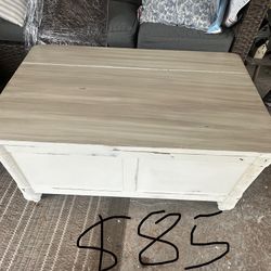 Farmhouse Coffee Table With Storage 