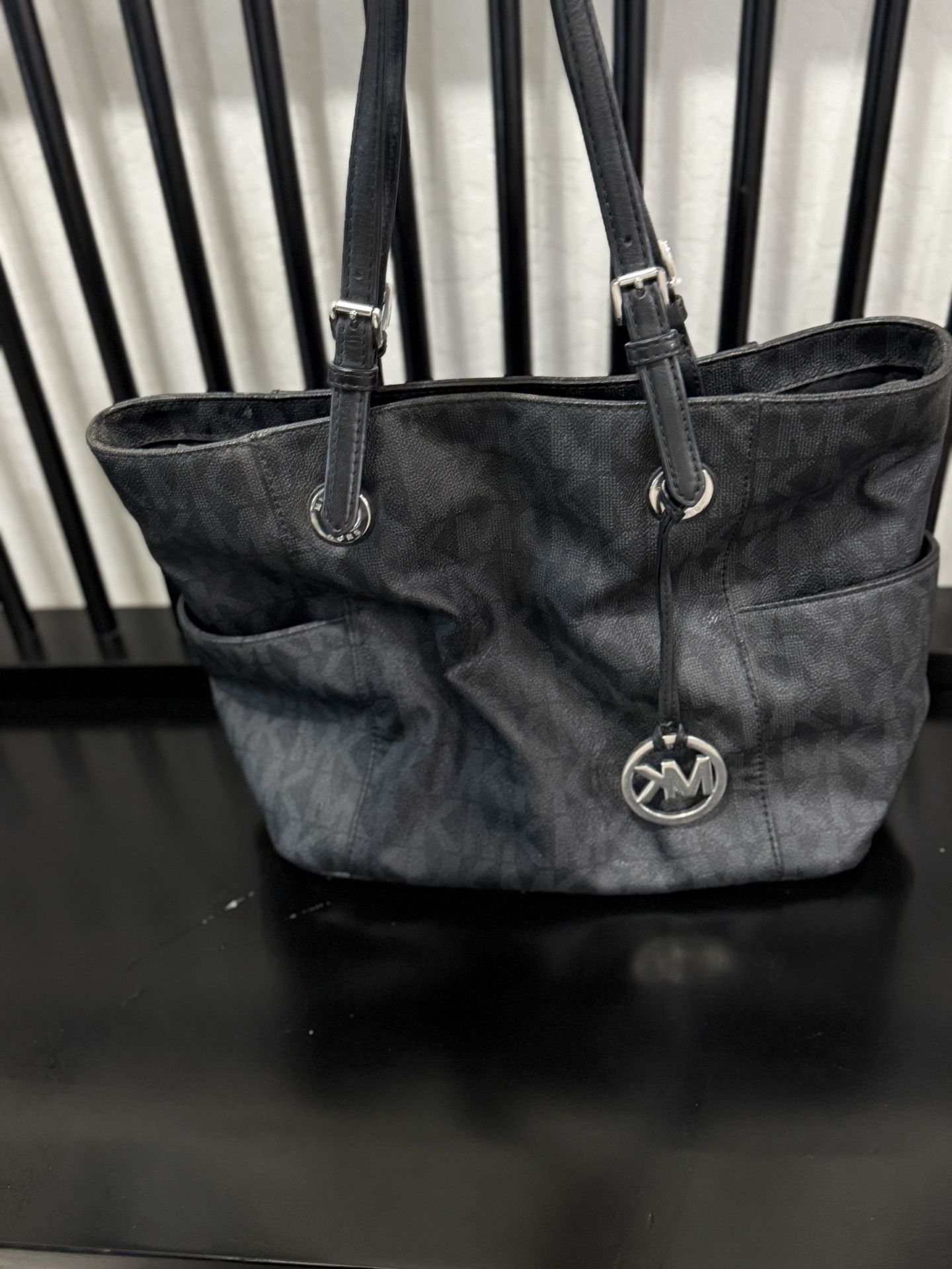 Michael Kors Ladies Jet Set Large Logo Top-Zip Tote Bag-Black