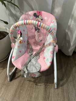 Minnie Mouse Bouncer 