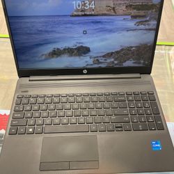 HP 250 G8 15.6” Intel Core i5-11th Gen@ 2.40Ghz, 16gb Ram, 256gb SSD Win 11 Pro Charger 