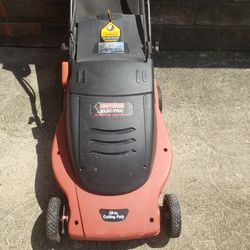 CRAFTSMAN 19 INCH 12 AMP ELECTRIC CORDED MOWER  MULCH OR REAR BAG, SHARP BLADE, DECK CLEANED, READY TO CUT GRASS 